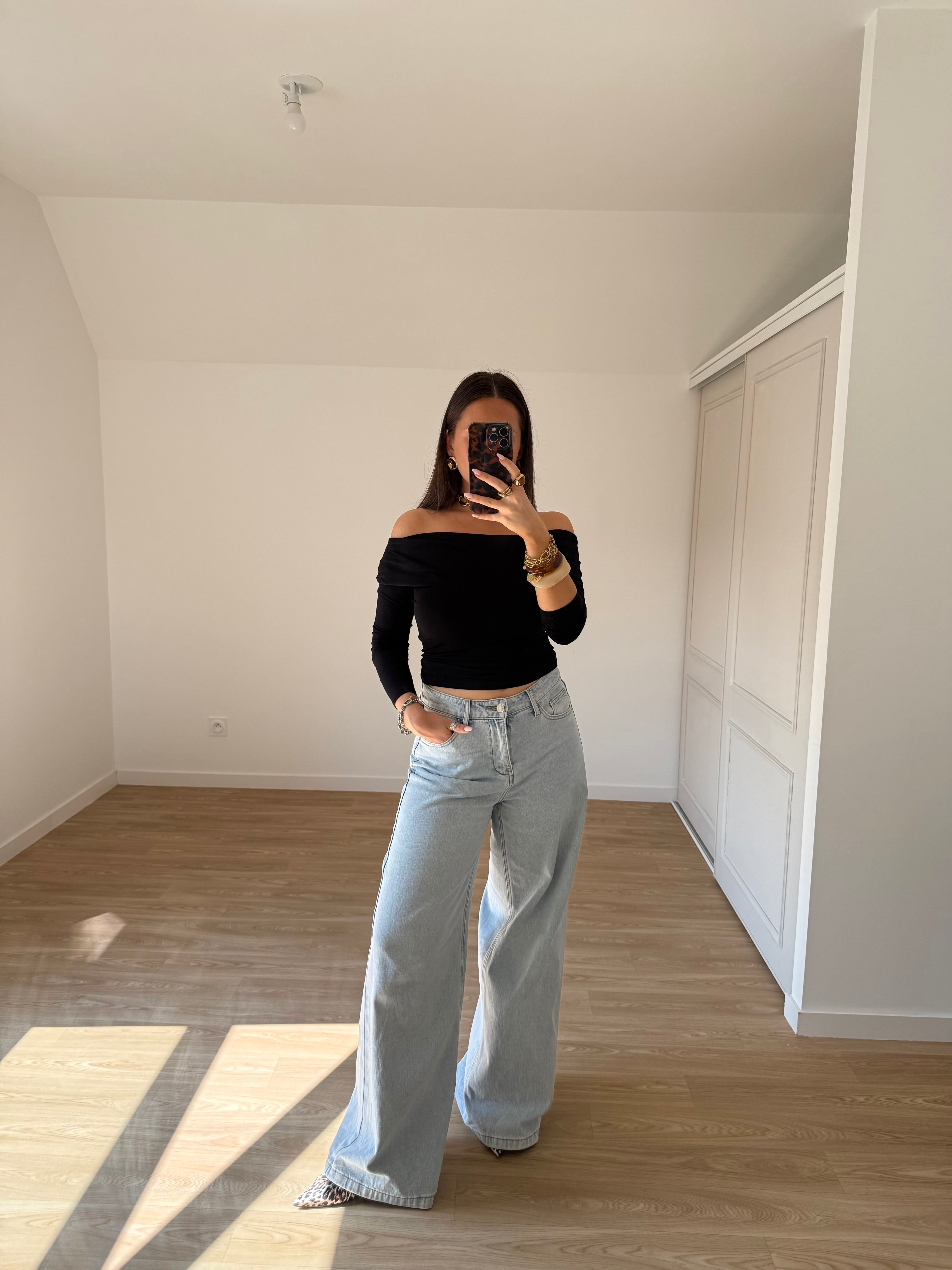 TOP ASYMÉTRIQUE NOIR
