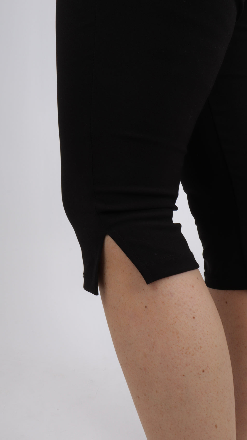 CAPRI COURT DIANE