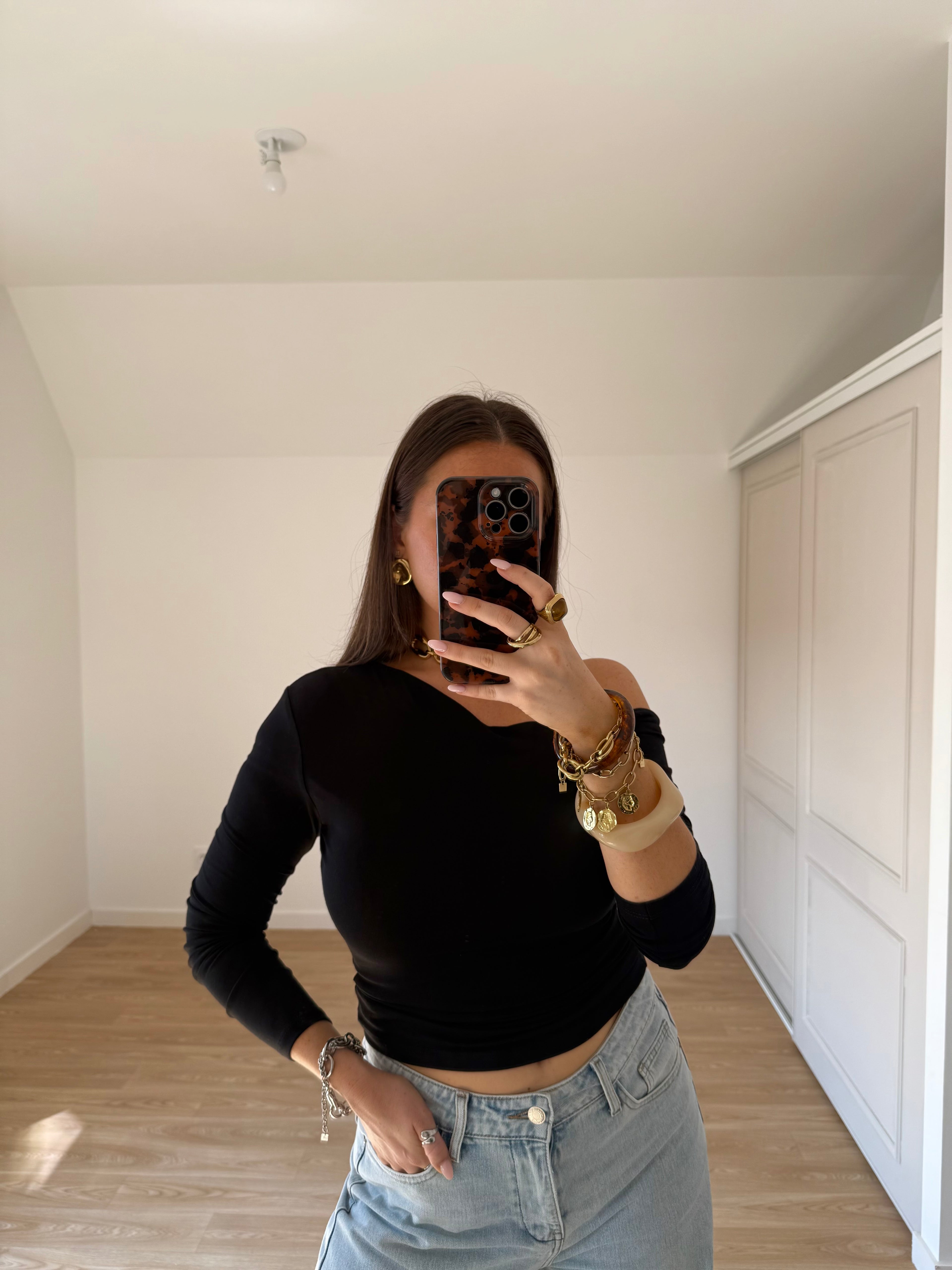 TOP ASYMÉTRIQUE NOIR