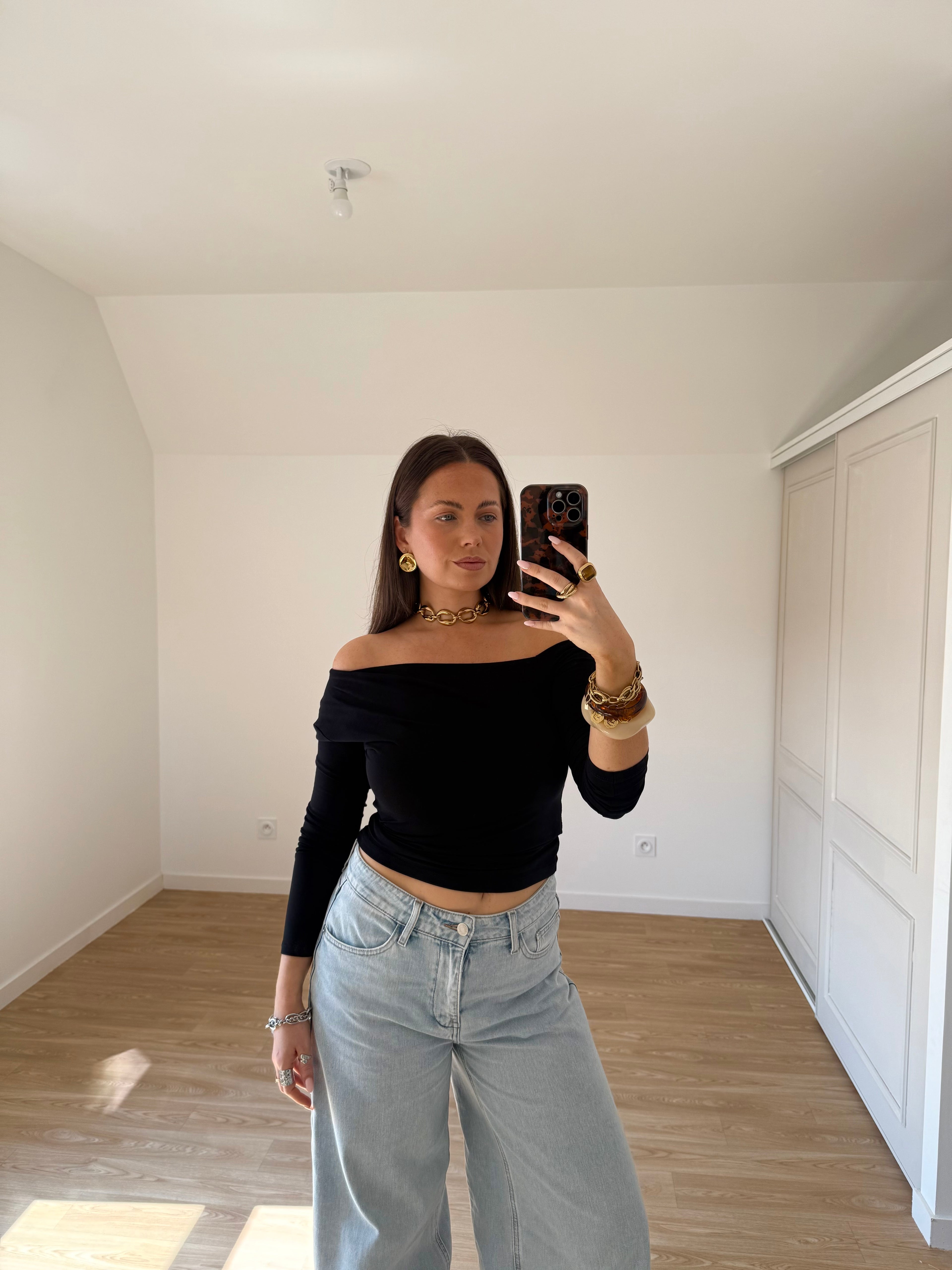 TOP ASYMÉTRIQUE NOIR