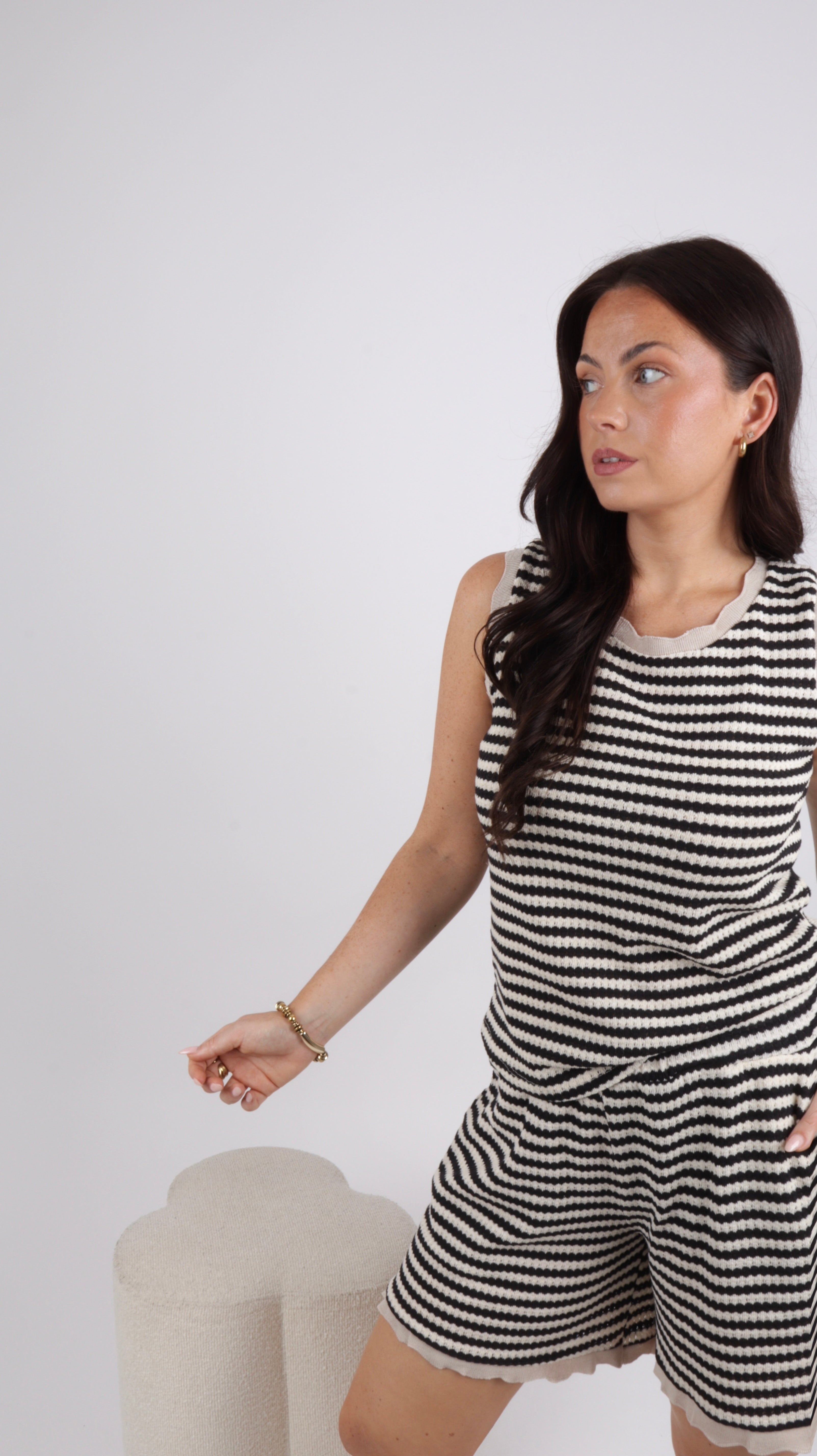 TOP CROCHET ROMANE NOIR