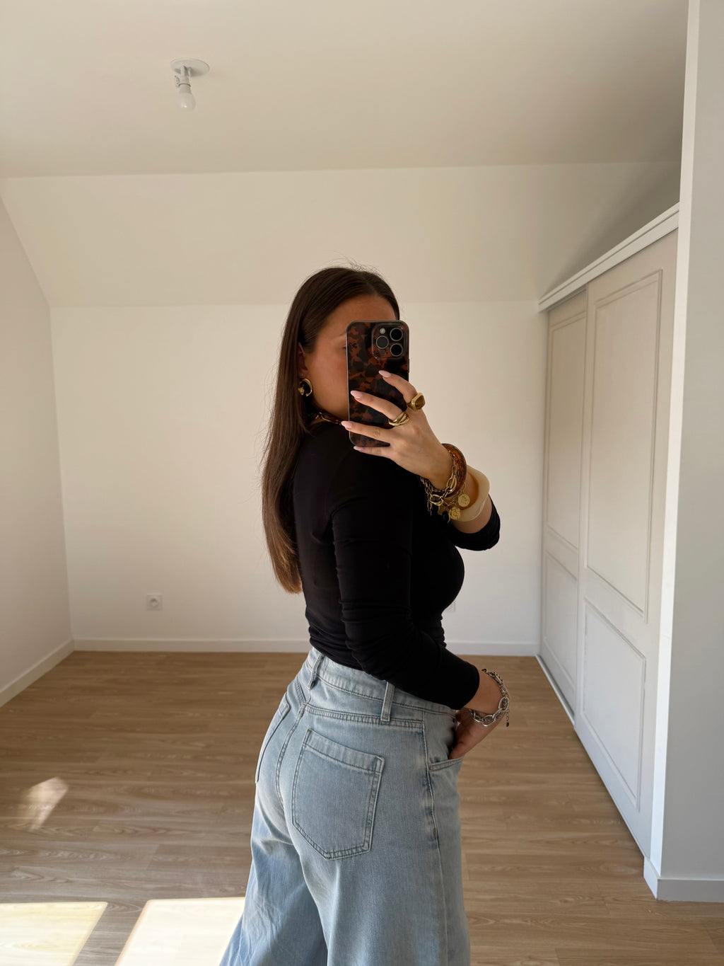 TOP ASYMÉTRIQUE NOIR