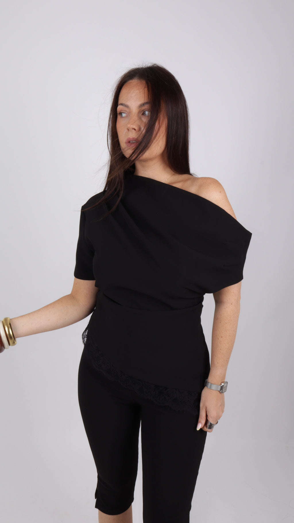 TOP ASYMÉTRIQUE CÉLINE NOIR