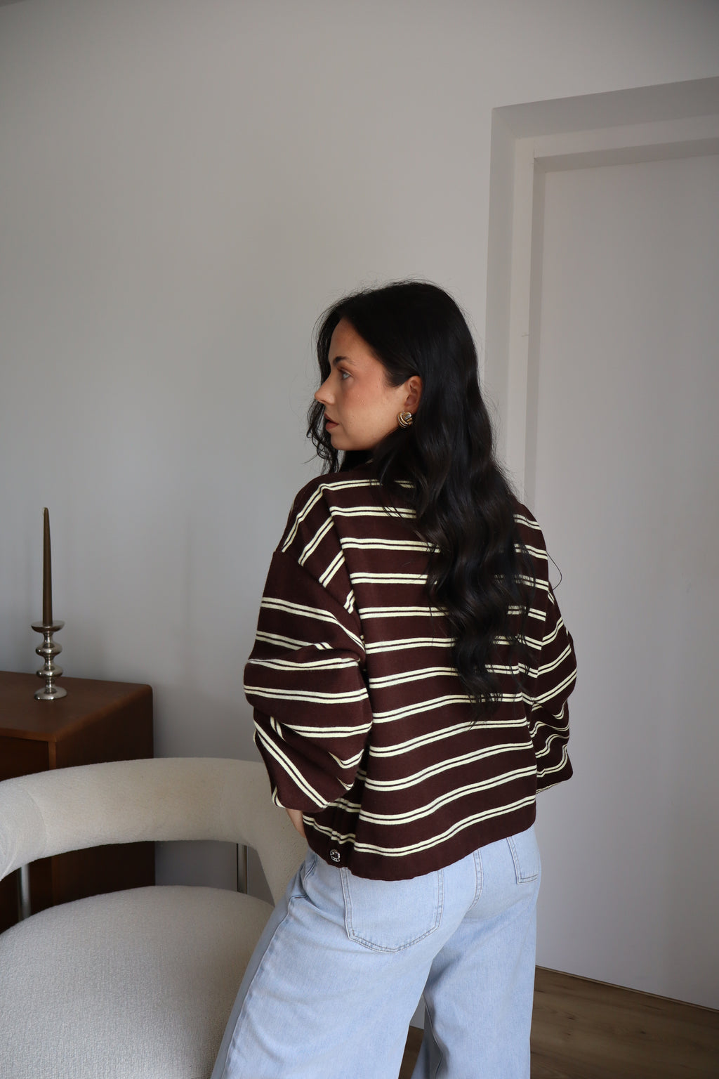 PULL BOUTON IRIS MARRON