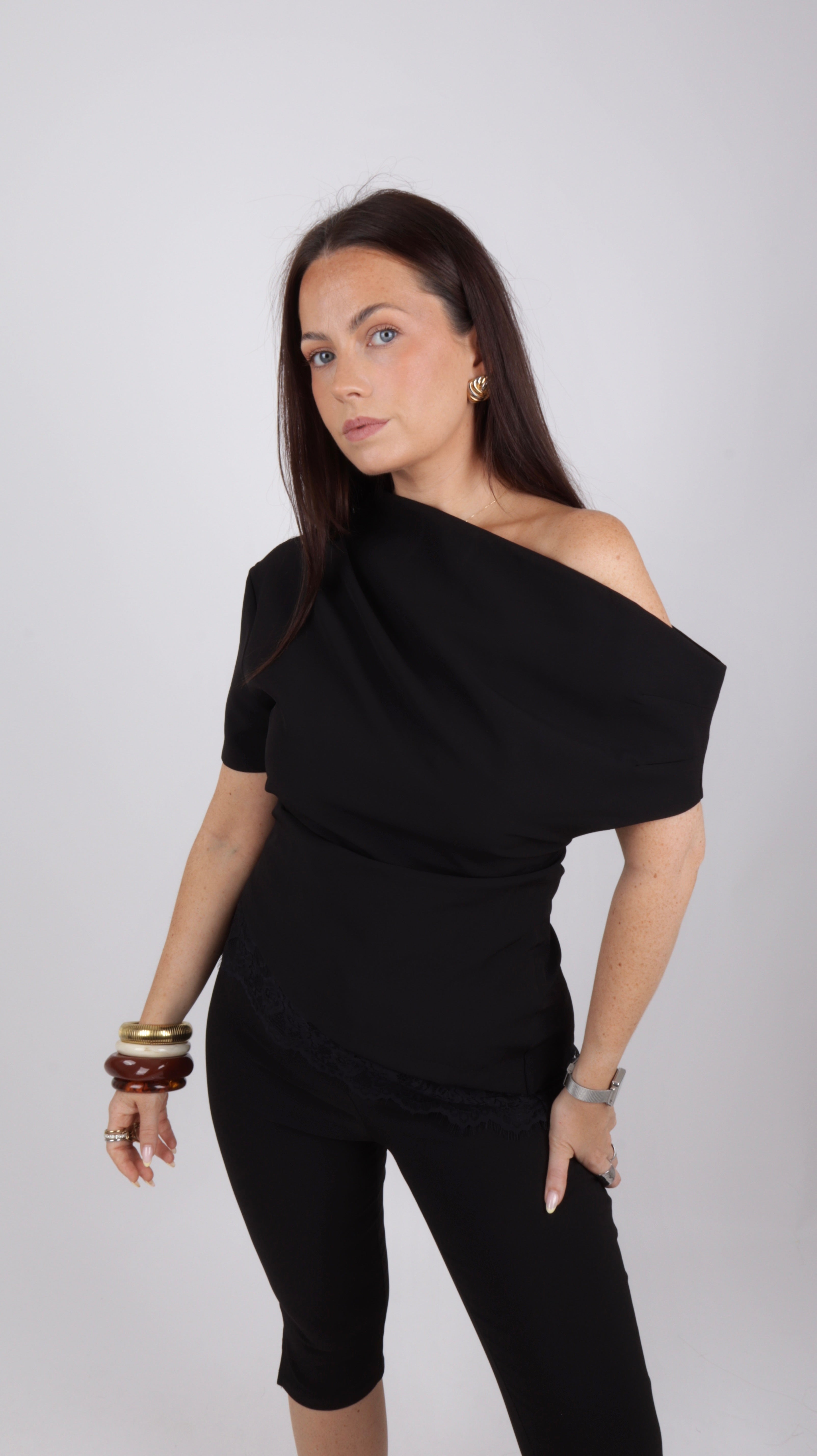 TOP ASYMÉTRIQUE CÉLINE NOIR